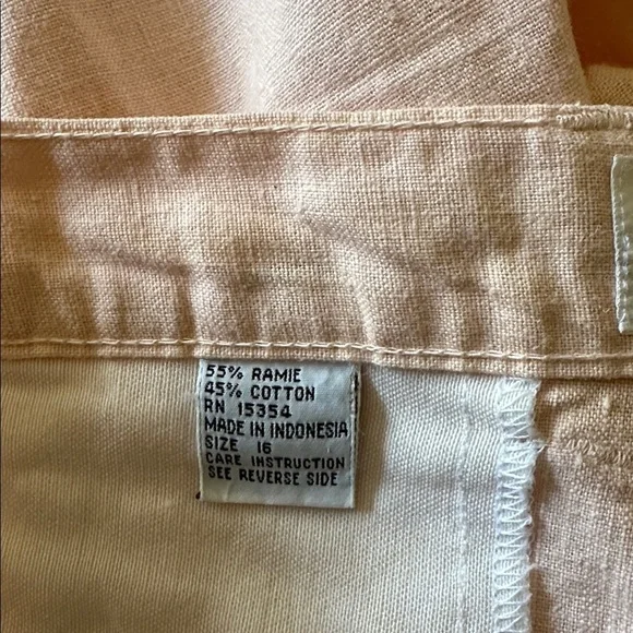 Essentials - Picture 5 of 5